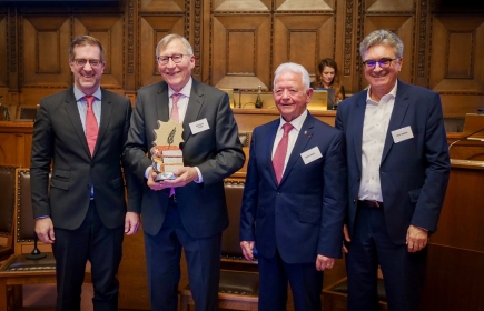 Prix Bartholdi für Rot. Hans Martin Tschudi - Verleihung im Grossratssaal des Basler Rathauses